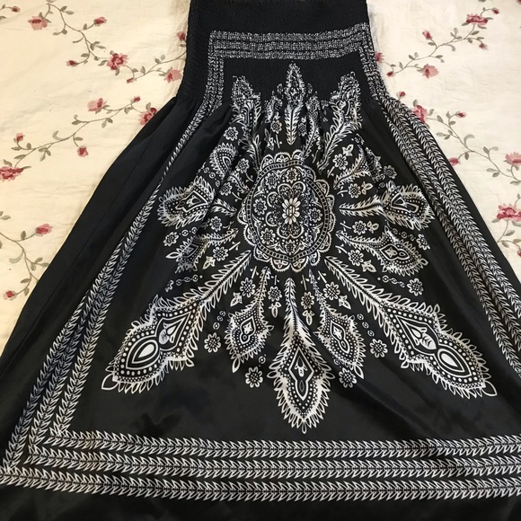 VENUS Other - Bathing suit cover up